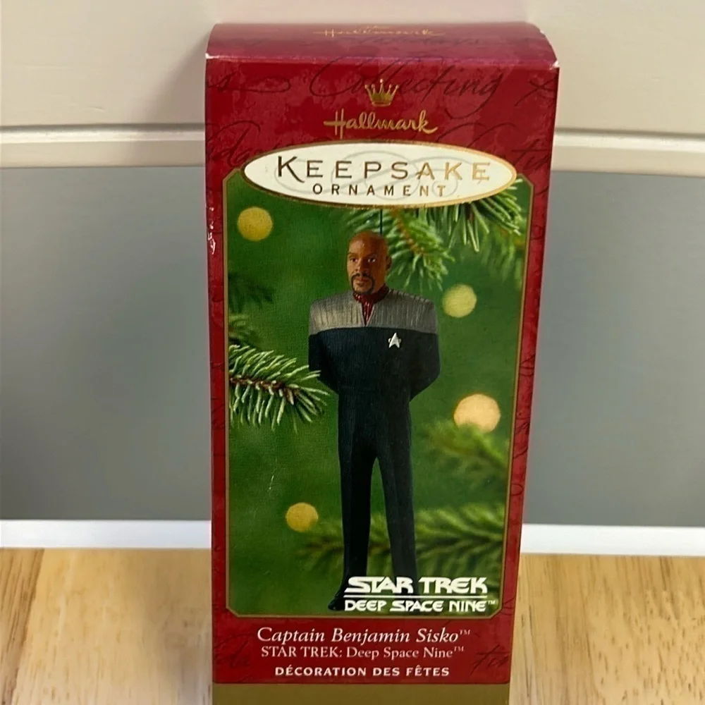Hallmark 2001 Keepsake Ornament Star Trek Captain Benjamin Sisko Deep Sp…